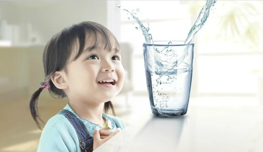 Do infants need to drink water