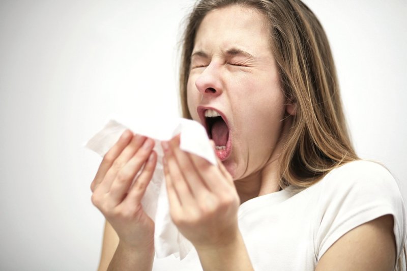 Pregnancy runny nose and sneezing