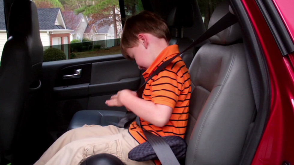 How to keep child's head up in car seat