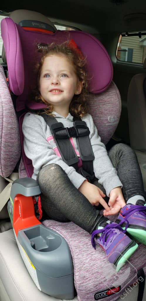 How to buckle child in car seat