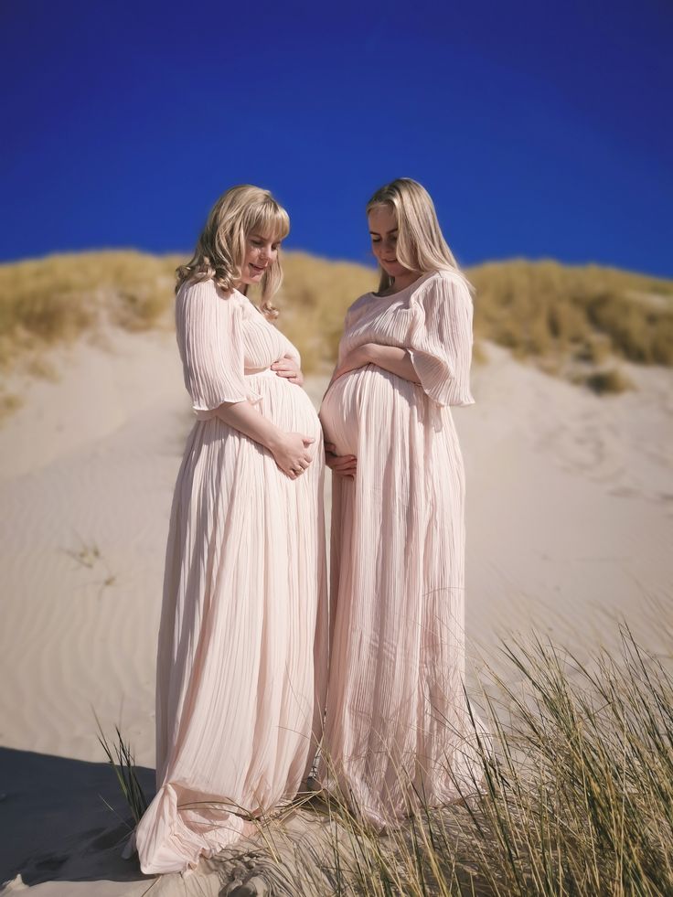 Pictures of pregnancy with twins