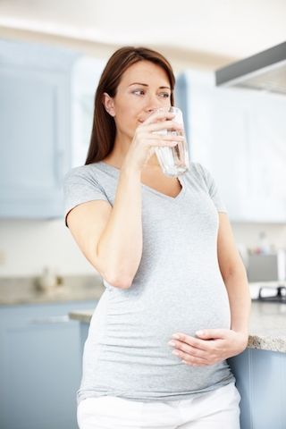 Can a woman still ovulate while pregnant