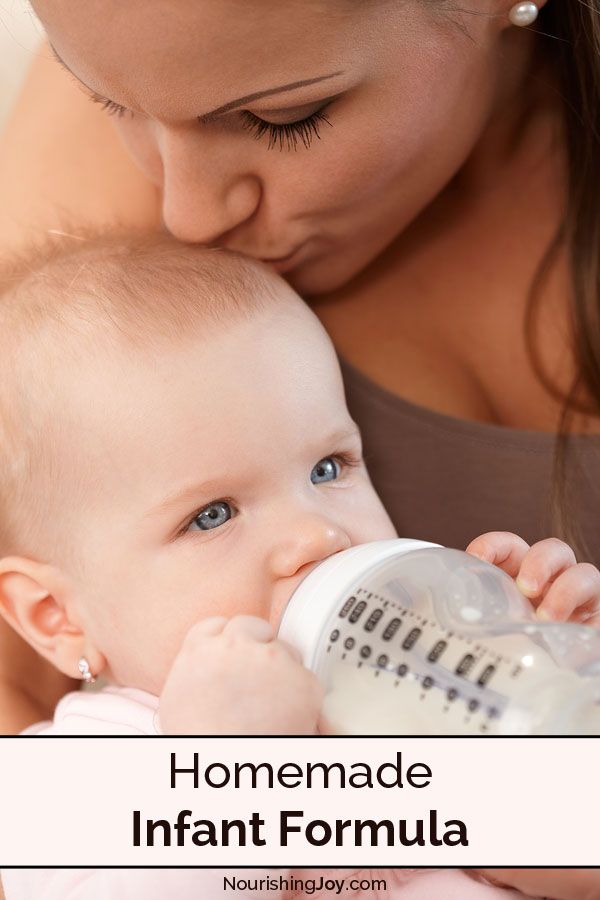 Breastfed baby throws up formula