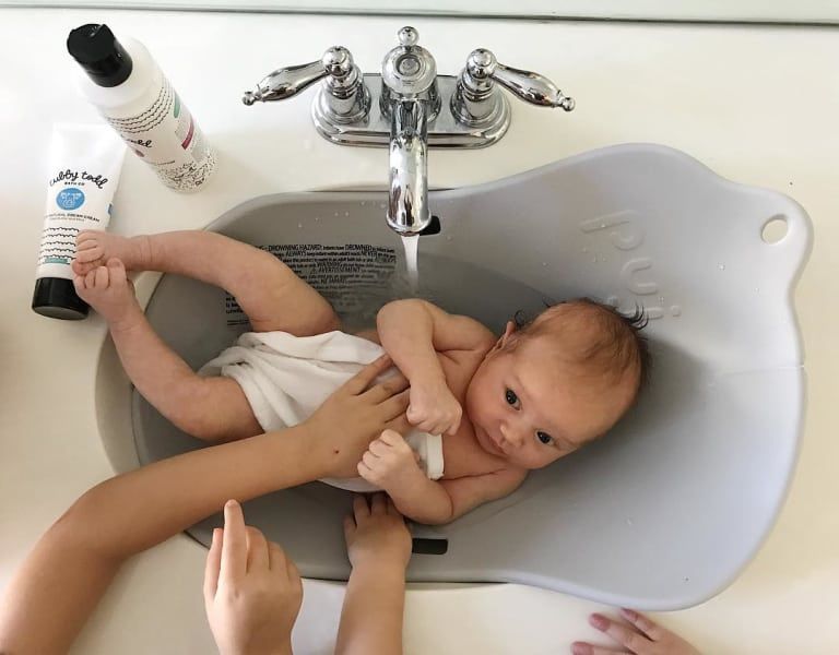 When should i bath my newborn