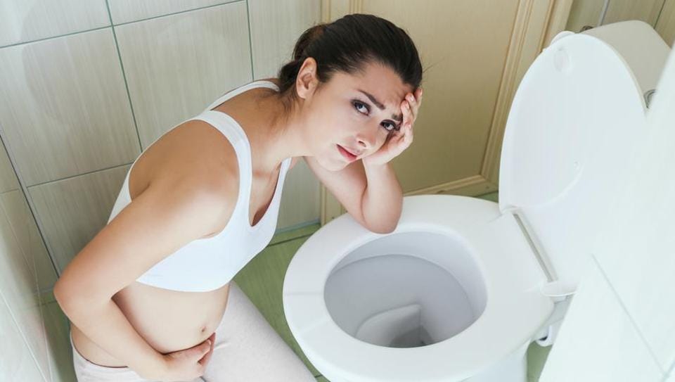 Pregnancy vomiting symptoms