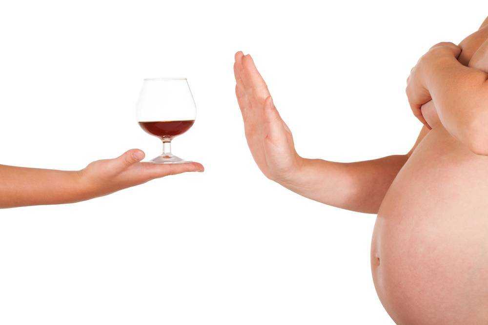 Drinking alcohol during early pregnancy