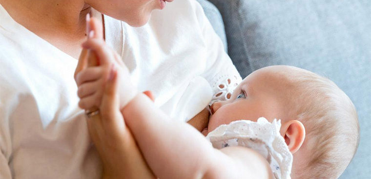 Cluster feeds newborn