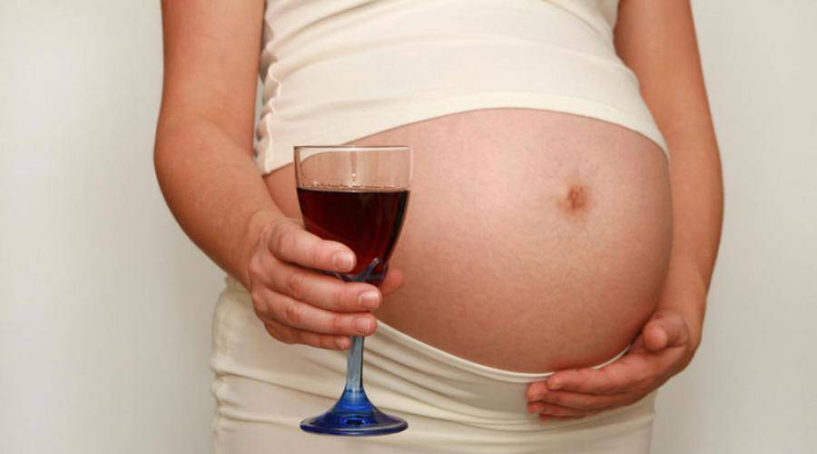 Drinking alcohol in early pregnancy